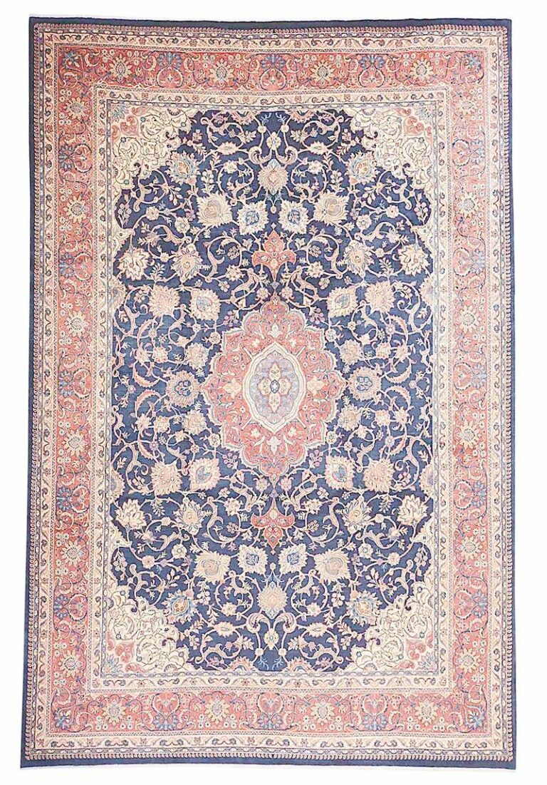 Fine Persian Sarouk Rug