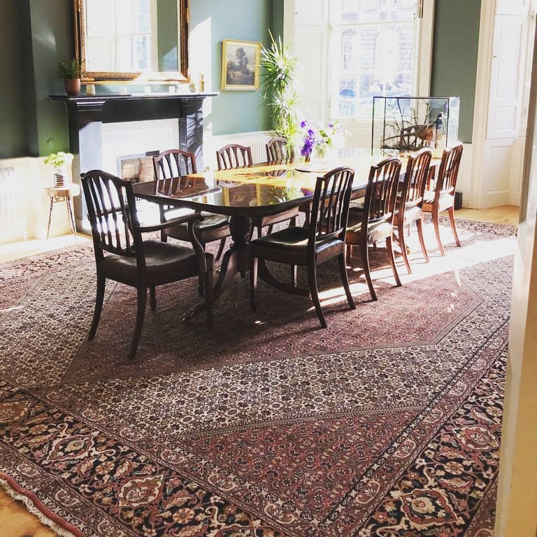 Oriental Carpet Underneath A Dining, Should You Put A Rug Under The Dining Room Table