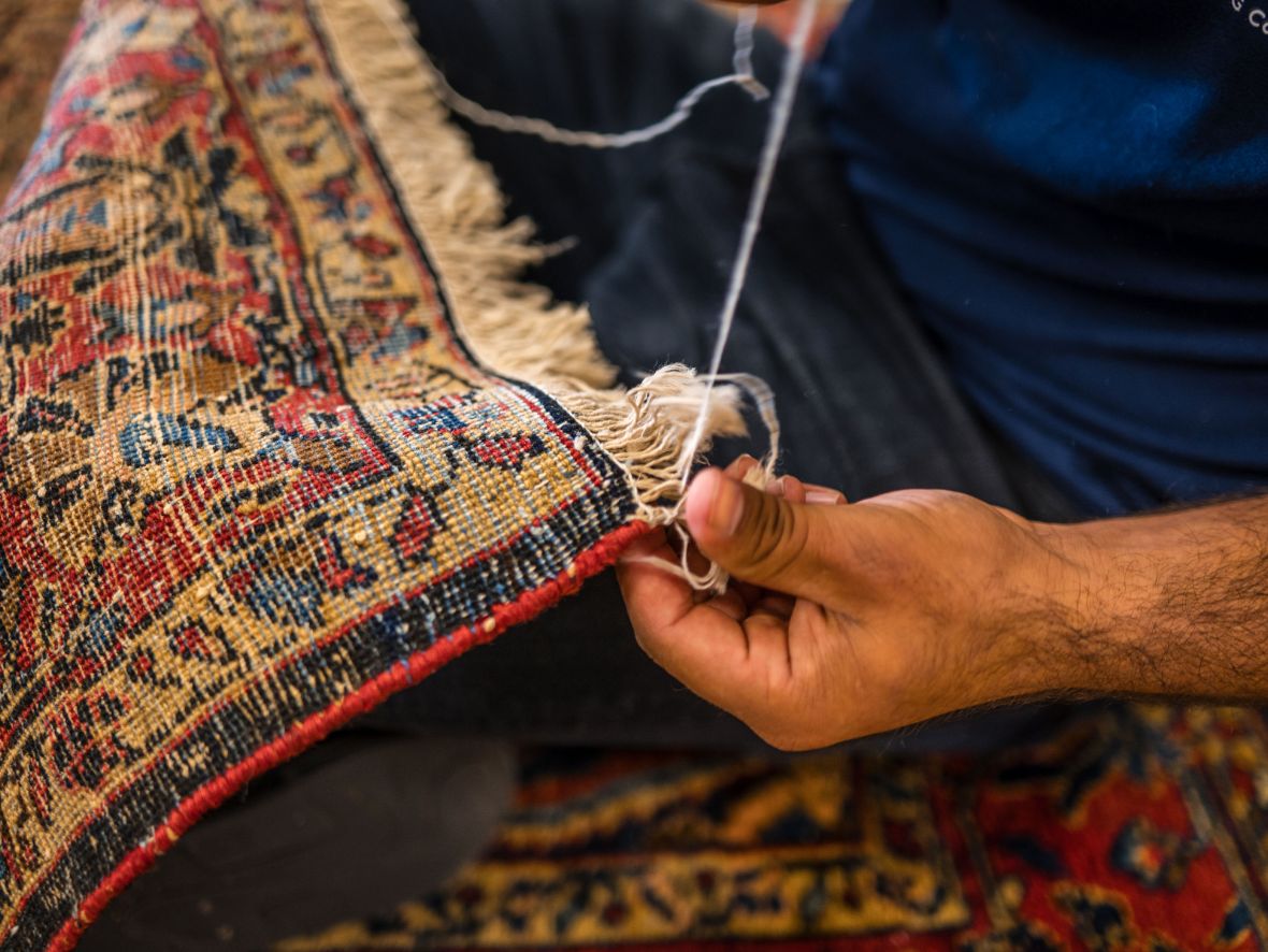 London Persian Rug B2B Benefit Handcrafted Production